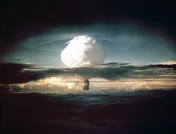 ▲▼1952年11月1日，美國首次成功試驗氫彈，「常春藤麥克」（Ivy Mike）在太平洋的埃內韋塔克環礁上爆炸。（圖／達志影像／美聯社）