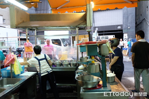 ▲板橋40年老店紅心冰飲中心。（圖／記者于佳云攝）