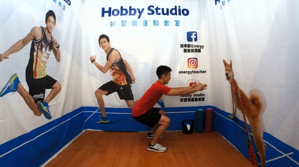 ▲肚子一坨爛肉?帥教練授「高強度訓練」KO小腹...只要4分鐘。(圖/胡孝新教練提供,請勿任意翻攝以免侵權)