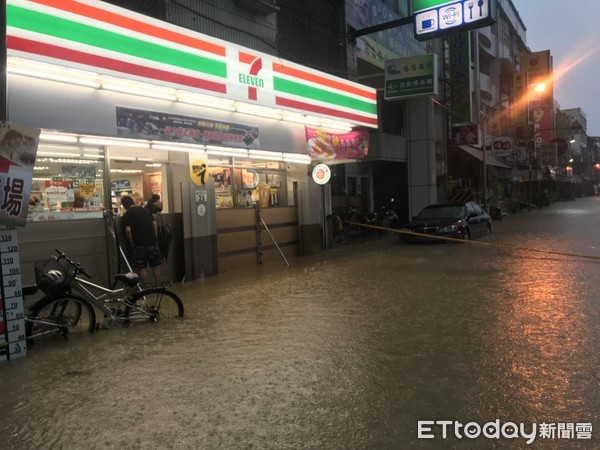 ▲▼美濃淹水。（圖／記者宋德威翻攝）