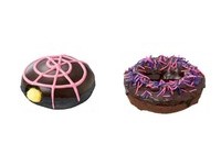 Krispy Kreme以巧克力做為「BLACK OR PINK」中黑色的部分，巧克力麵糰上畫著粉紅南瓜燈。