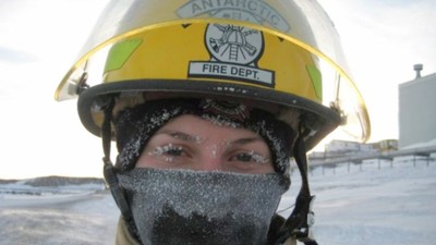 南極竟然也會火災！妹子跑去南極當消防員　最怕消防車整台結冰