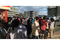 ▲超商食物被民眾買光，超市緊急開店，水、食物全部一百日圓供民眾購買。（圖／台灣女孩的北海道生活
授權使用）