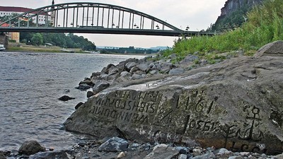 河床浮現600年前「飢餓之石」　現代學者淡定：安啦根本沒事