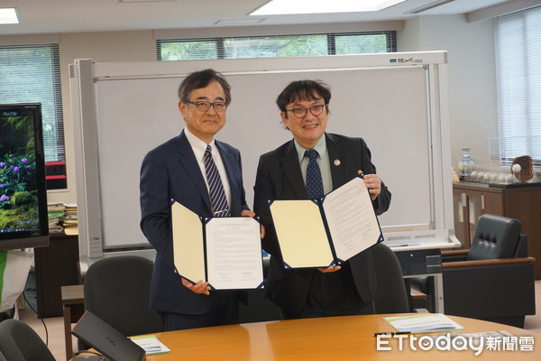 ▲▲北醫大橄欖球,北醫大留學生,雙和醫院院長吳麥斯。(圖/記者嚴云岑攝)。(圖/記者嚴云岑攝)