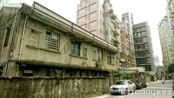 ▲房地產，台北市長安東路、八德路一帶，老房都更▼。（圖／記者屠惠剛攝）
