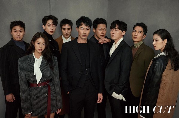 ▲趙寅成、南柱赫登《HIGH CUT》封面（圖／翻攝自highcut.co.kr FB）