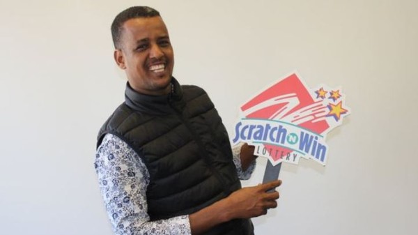 ▲▼ 加拿大非裔移民麥爾希(Melhig Melhig)5個月內中了2次刮刮樂頭獎。(圖/翻攝自Western Canada Lottery Corporation)