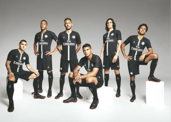 ▲跨界合作！JORDAN X 巴黎聖日爾曼足球俱樂部聯名系列正式亮相。（圖／品牌提供）