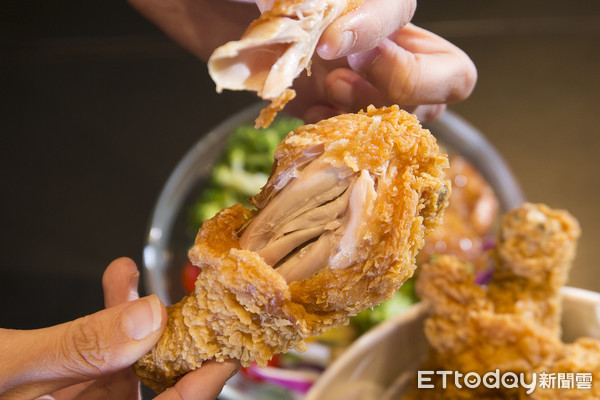 ▲▼21世紀炸雞業配。(圖/記者黃克翔攝)