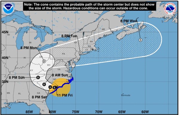 ▲▼ 怪獸級颶風「佛羅倫斯」（Hurricane Florence）。（圖／翻攝自美國國家颶風中心NHC） 