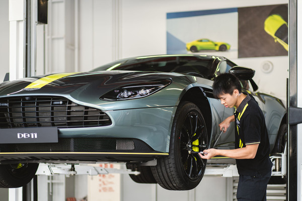 「雙」千萬超跑連抉南下站台　Aston Martin全新高雄展示中心很氣派（圖／翻攝自Aston Martin）