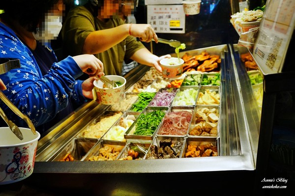 ▲一毛不拔 鹽水雞 煙燻雞。（圖／安妮的天空 - 旅遊美食親子札記）