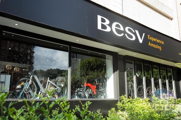 BESV台北精品店開設在天母商圈。