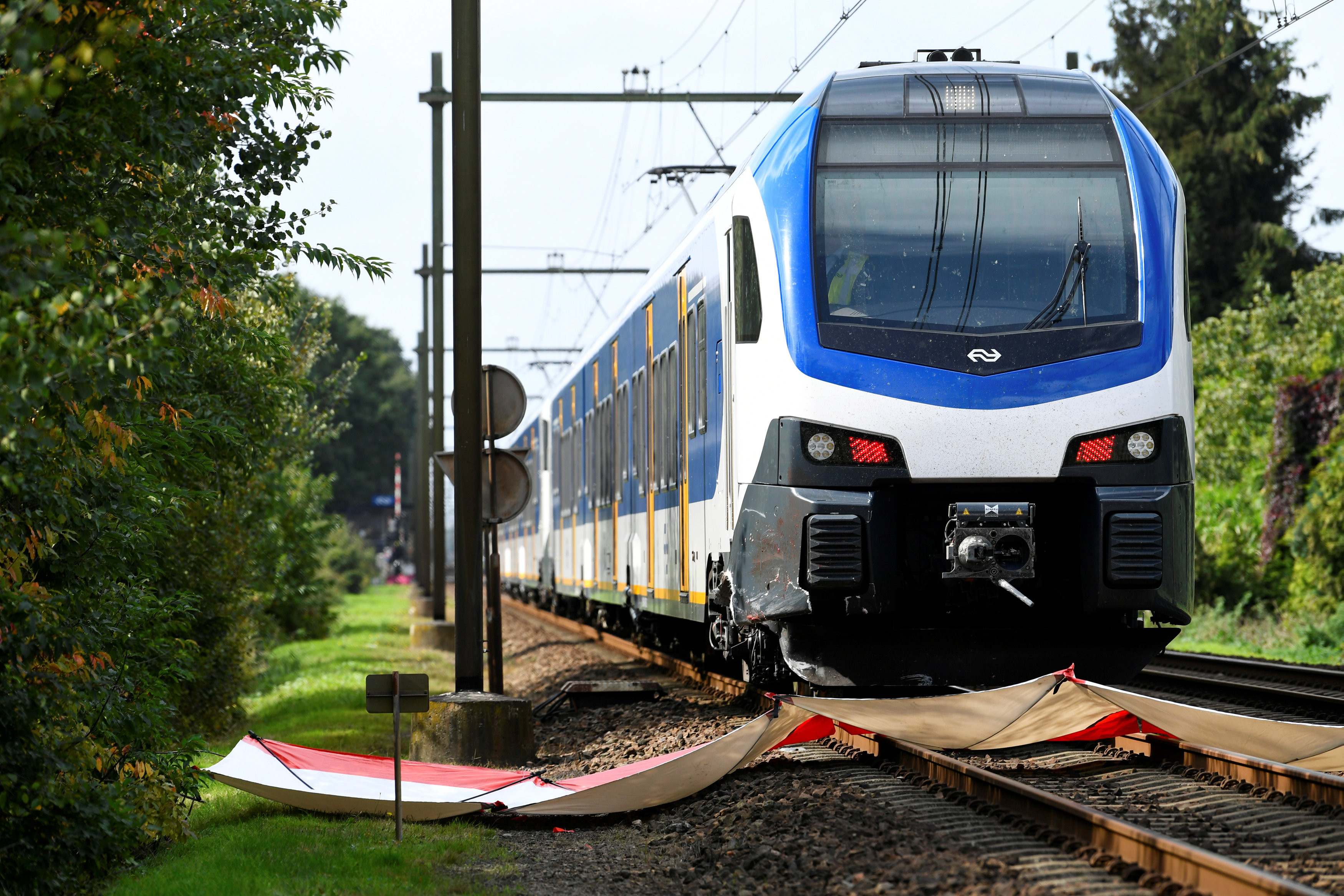 ▲▼荷蘭南部城市奧斯（Oss）發生火車與電動貨物腳踏車（electric cargo bike）相撞意外。（圖／路透）