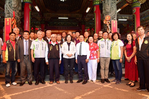 ▲▼總統蔡英文為彰化縣長魏明谷站台。(圖/民進黨提供)