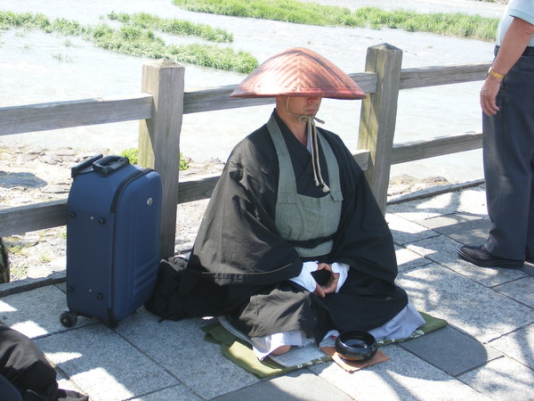 嫁給日本和尚是什麼體驗？安定有責任心...妻子偷抱怨：其實很累（圖／Wikimedia）