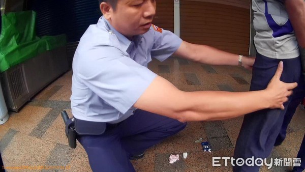 ▲▼ 運將下車上廁所,回來發現計程車不見了。(圖/記者宋德威翻攝)