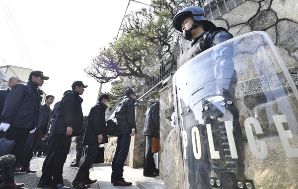 ▲▼山口組涉嫌詐騙，警方前往位於神戶市的總部進行搜索。（圖／達志影像／美聯社）
