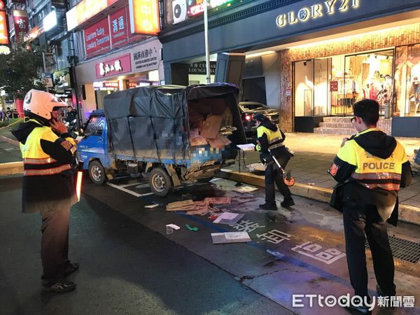 ▲▼南京東路車禍。（圖／記者黃彥傑攝）