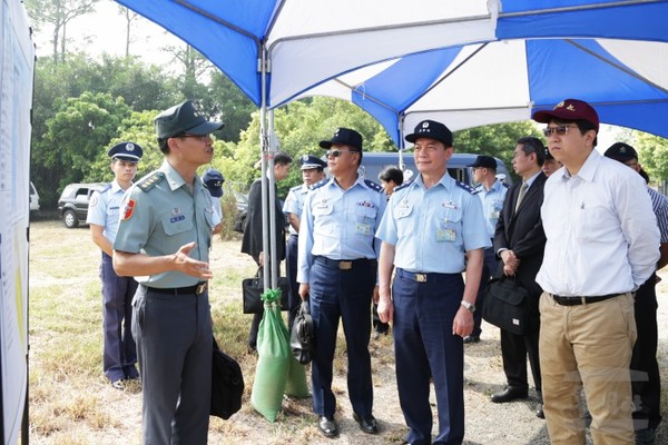 邱志偉考察眷村及航教館　期望活絡價值共創雙贏