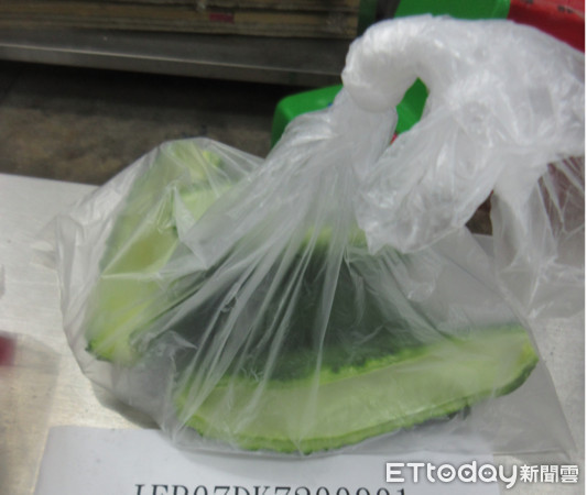 ▲頂好超市日本進口「冷泡綠茶」 遭驗出違規農藥氟大滅。(圖/食藥署提供)