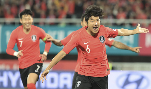 南韩友谊赛2比2踢平巴拿马 南野拓实梅开二度