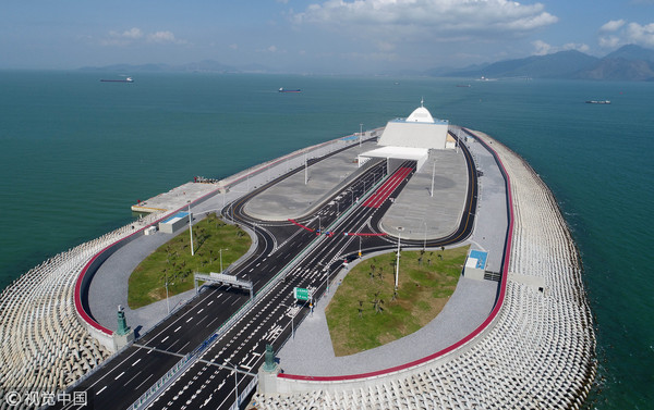 香港「一桥一铁」开通 旅客量维持每年6000万人
