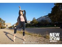 李純凹腳背的動作，讓網友注意到她腳背異常漂亮的事情。