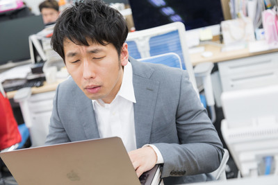 日本企業怒「年輕人不會用電腦」　被手機綁架到連開機都不會