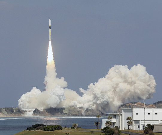 ▲▼日本在29日下午1點成功發射人造衛星「氣息2號」。（圖／達志影像／美聯社）。