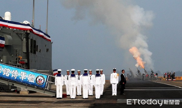 ▲▼總統蔡英文表示，「今天軍艦的成軍典禮，是海軍往前走，是國軍提升整體戰力的一個重要的步驟」。（圖／記者宋德威攝，下同）