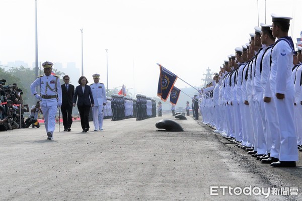 ▲▼總統蔡英文表示，「今天軍艦的成軍典禮，是海軍往前走，是國軍提升整體戰力的一個重要的步驟」。（圖／記者宋德威攝，下同）