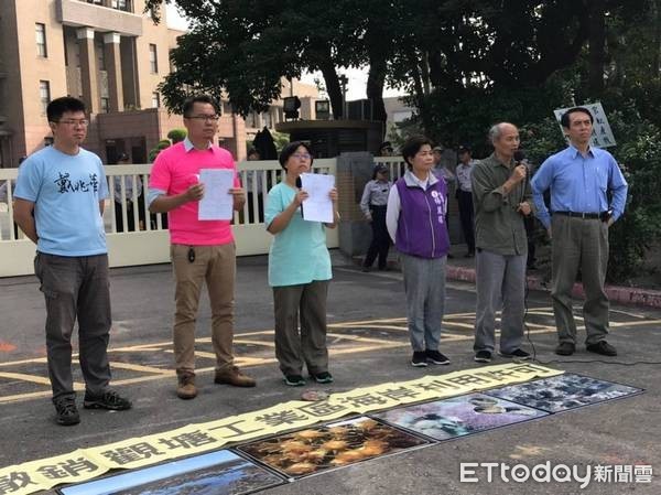 ▲桃園市長選戰首日，陳學聖、楊麗環為環保生態，一同去護礁。（圖／陳學聖競選總部提供）