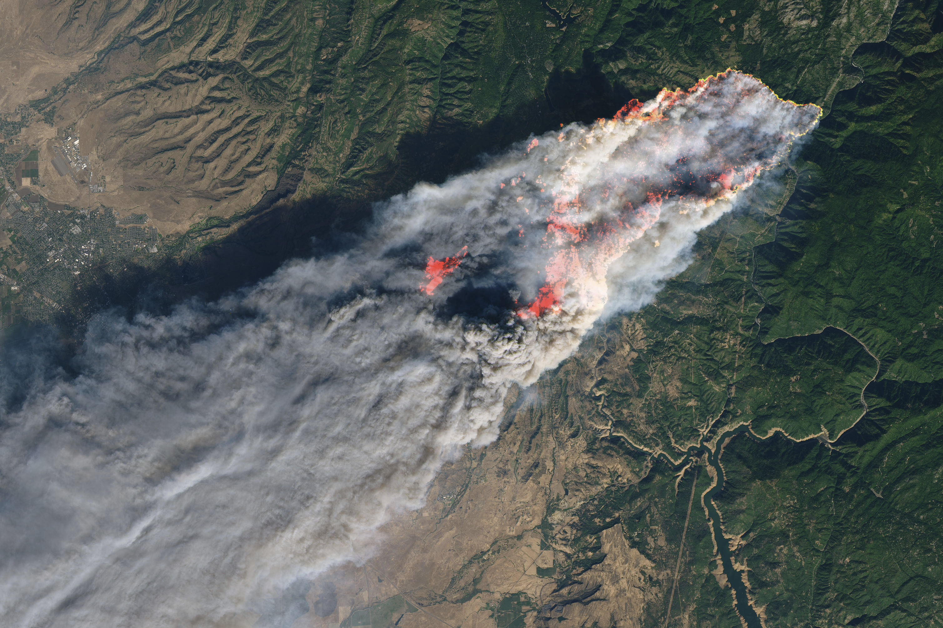 ▲▼ 美國加州大火，NASA公布衛星照。（圖／達志影像／美聯社）