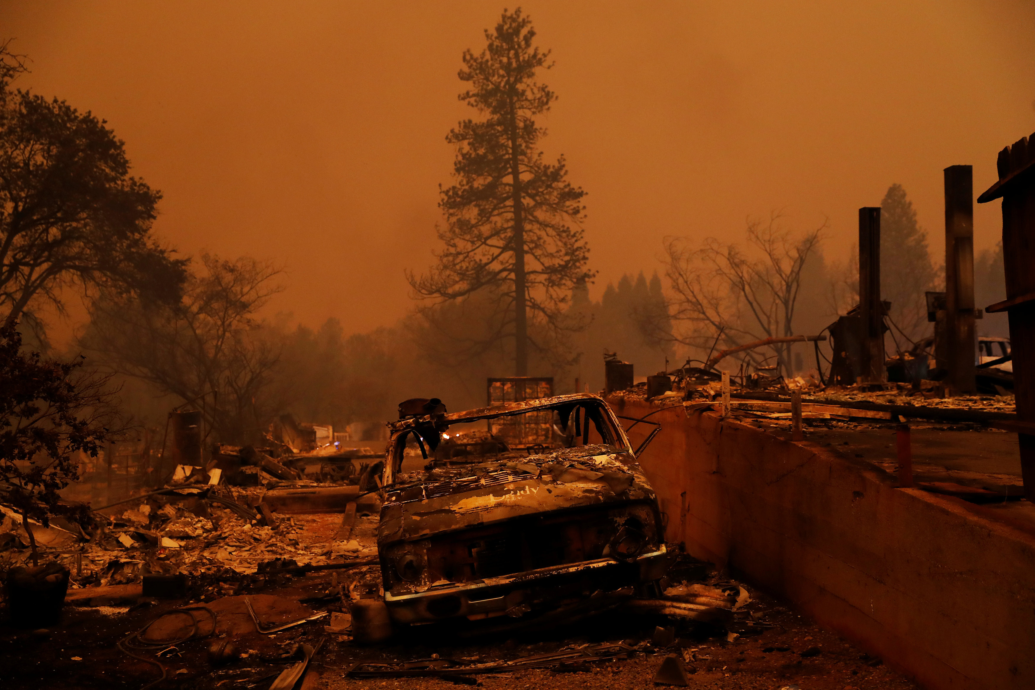 ▲美國北加州爆發的「坎普野火」（Camp Fire）災情逐漸擴大，目前焚燒面積超過11.7萬英畝（約4.7萬公頃）。（圖／路透社）