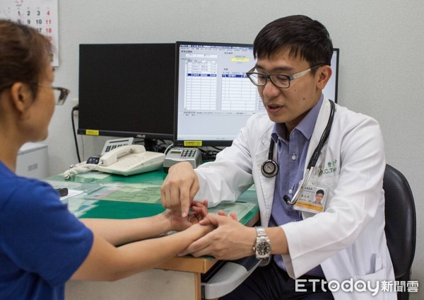 ▲天天皮膚癢、流鼻血 他工作4年被這「重金屬」害慘了。(圖/長庚醫院提供)