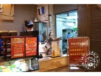 架上肉品拿不夠，還有現切肉品可以選擇，但是現切肉品只提供豬肉和牛肉。