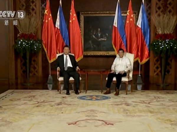 ▲大陸國家主席習近平（左）20日與菲律賓總統杜特蒂（右）舉行會談。（圖／翻攝自《央視新聞》）