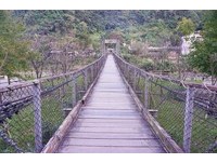 五峰鄉內的大型吊橋