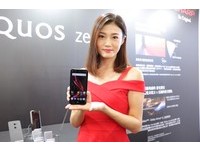 ▲全球最輕OLED手機現身，台灣夏普發表「AQUOS Zero」。（圖／記者姚惠茹攝）
