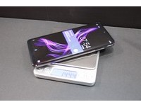 規格方面，「AQUOS Zero」採用Qualcomm Snapdragon 845 行動平台、6GB RAM / 128GB ROM，並搭載杜比視界、杜比全景聲，前置為800萬畫素鏡頭。