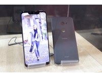 在台灣預計到12月底才會開始預購，2019年1月正式上市，目前定價仍未知，若是參考日本售價，則是預計落在新台幣2萬元左右。