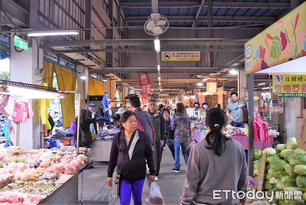 ▲花蓮市重慶市場獲經濟部評選為三星優良市集。（圖／花蓮市公所提供，下同）