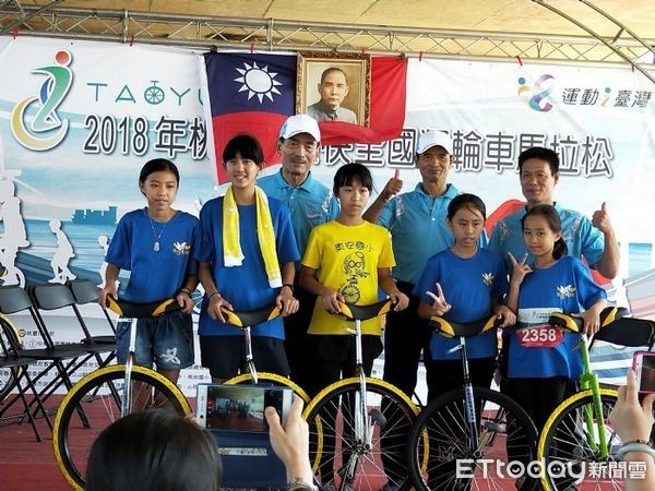 ▲全國獨輪好手聚桃園西濱快競賽。(圖/曾文敬提供)