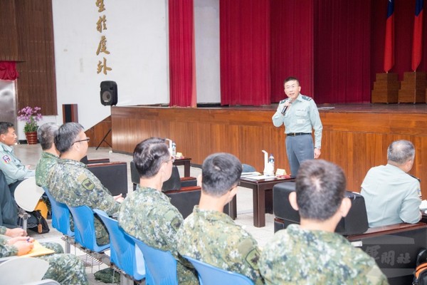 國軍公路委商暨鐵運作業示範　確保機動安全