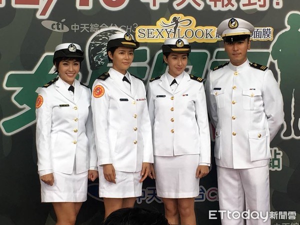 ▲《女兵日記》中天重播。小嫻、劉香慈、楊晴、羅平。(圖/記者林奕如攝) ▲《女兵日記》中天重播。小嫻、劉香慈、楊晴、羅平。(圖/記者林奕如攝)