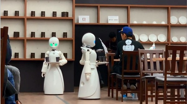 漸凍人機器人咖啡廳（圖／YouTube@日本財団、YouTube@ロボットスタート株式会社）