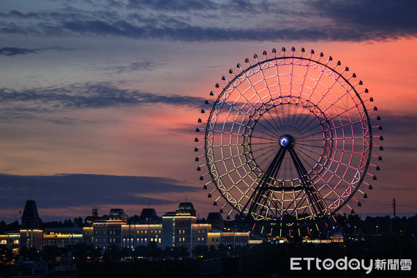 ▲台中麗寶天空之夢摩天輪。（圖／台中麗寶OUTLET提供）