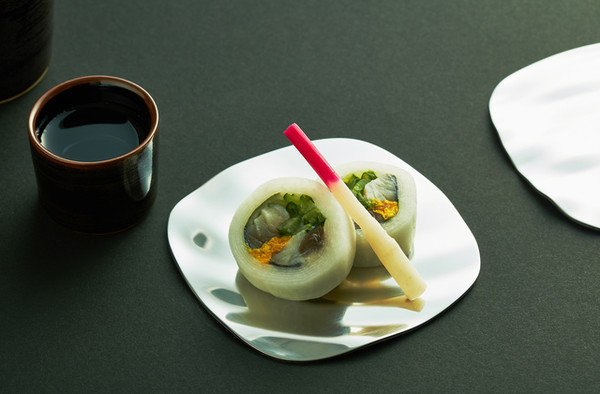 ▲ESAI SHIBAGAKI設計的水波餐具。（圖／翻攝ESAI SHIBAGAKI官網）